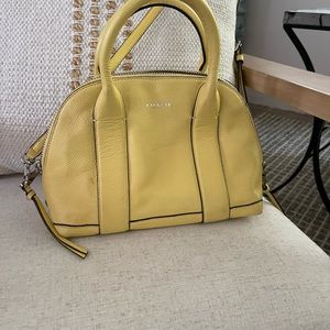 Coach purse yellow crossbody strap EUC 🌻🌼
